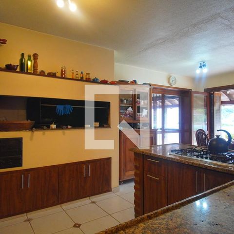 Casa à venda com 273m², 4 quartos e 2 vagasCozinha