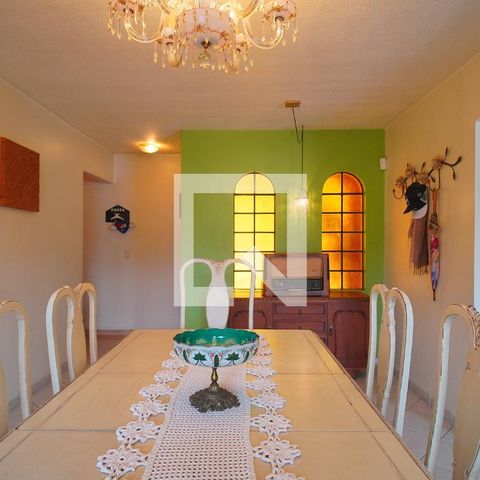 Casa à venda com 273m², 4 quartos e 2 vagasSala 2