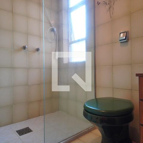 Casa à venda com 273m², 4 quartos e 2 vagasBanheiro