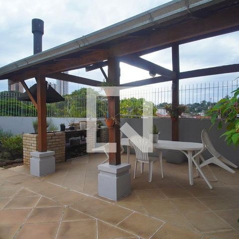 Casa à venda com 273m², 4 quartos e 2 vagasPátio