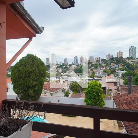 Casa à venda com 273m², 4 quartos e 2 vagasQuarto 3 - Vista