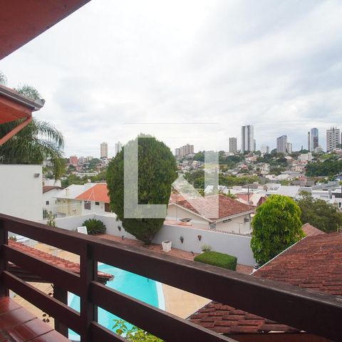 Casa à venda com 273m², 4 quartos e 2 vagasSuíte - Varanda