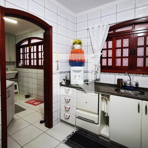 Casa à venda com 280m², 3 quartos e 3 vagas Casa à venda com 280m², 3 quartos e 3 vagasCozinha