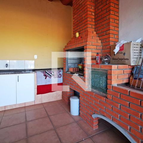 Casa à venda com 280m², 3 quartos e 3 vagas Casa à venda com 280m², 3 quartos e 3 vagasChurrasqueira