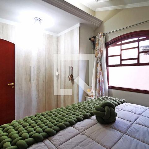 Casa à venda com 280m², 3 quartos e 3 vagas Casa à venda com 280m², 3 quartos e 3 vagasSuíte