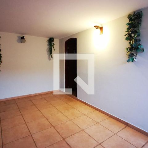Casa à venda com 280m², 3 quartos e 3 vagas Casa à venda com 280m², 3 quartos e 3 vagasGaragem