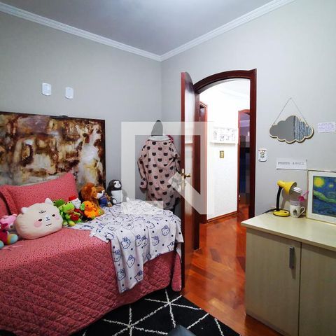 Casa à venda com 280m², 3 quartos e 3 vagas Casa à venda com 280m², 3 quartos e 3 vagasQuarto 1