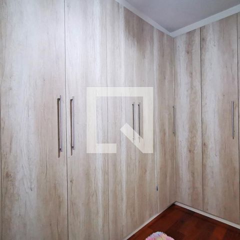 Casa à venda com 280m², 3 quartos e 3 vagas Casa à venda com 280m², 3 quartos e 3 vagasQuarto 2