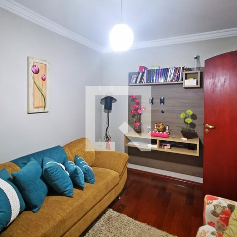 Casa à venda com 280m², 3 quartos e 3 vagas Casa à venda com 280m², 3 quartos e 3 vagasSala de TV
