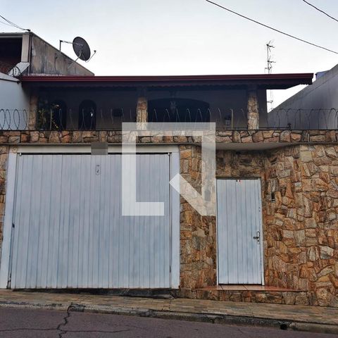 Casa à venda com 280m², 3 quartos e 3 vagas Casa à venda com 280m², 3 quartos e 3 vagasFachada do bloco