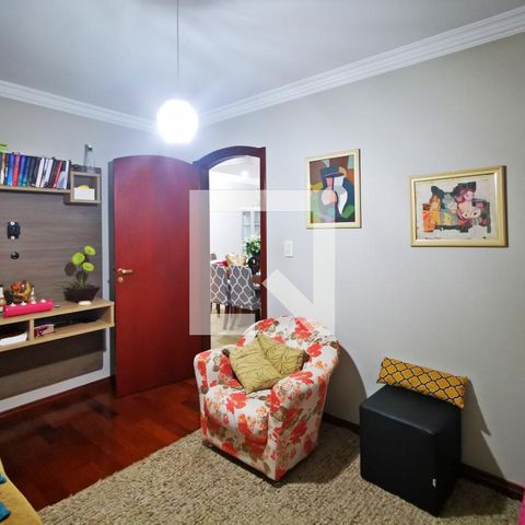 Casa à venda com 280m², 3 quartos e 3 vagas Casa à venda com 280m², 3 quartos e 3 vagasSala de TV