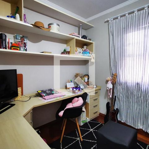 Casa à venda com 280m², 3 quartos e 3 vagas Casa à venda com 280m², 3 quartos e 3 vagasQuarto 1