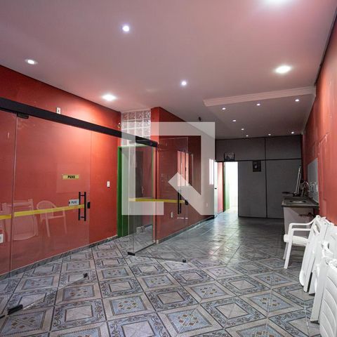 Casa à venda com 50m², 1 quarto e 1 vaga Casa à venda com 50m², 1 quarto e 1 vagaSalão comercial