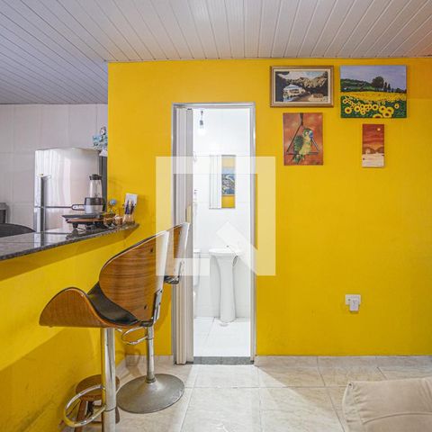 Casa à venda com 50m², 1 quarto e 1 vaga Casa à venda com 50m², 1 quarto e 1 vagaSala