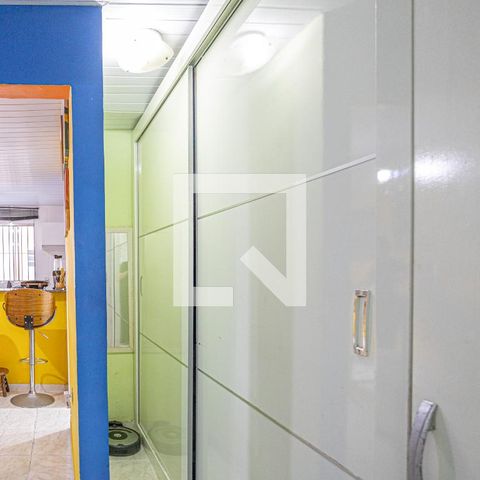 Casa à venda com 50m², 1 quarto e 1 vaga Casa à venda com 50m², 1 quarto e 1 vagaQuarto