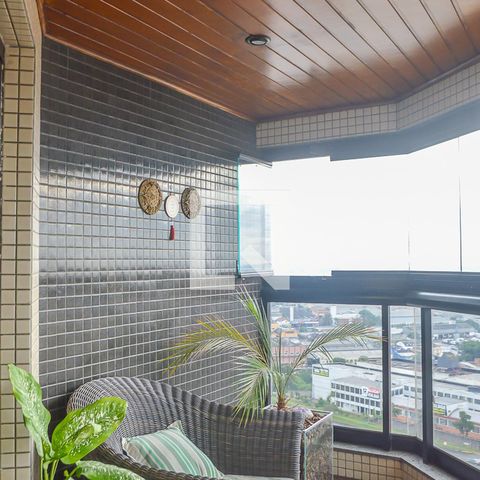 Apartamento à venda com 242m², 4 quartos e 4 vagasSacada