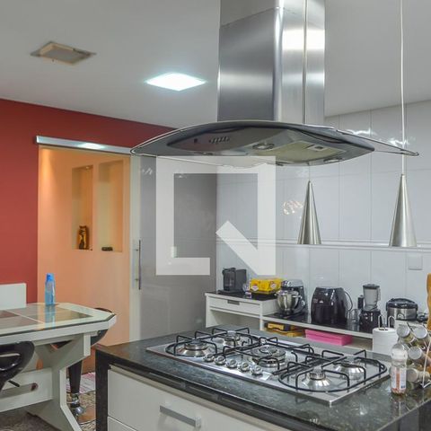 Apartamento à venda com 242m², 4 quartos e 4 vagasCozinha
