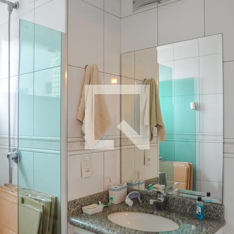Apartamento à venda com 242m², 4 quartos e 4 vagasBanheiro da Suíte 4