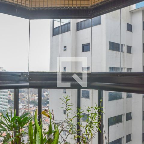 Apartamento à venda com 242m², 4 quartos e 4 vagasSacada