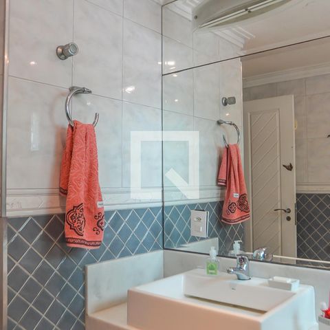 Apartamento à venda com 242m², 4 quartos e 4 vagasBanheiro da Suíte 3