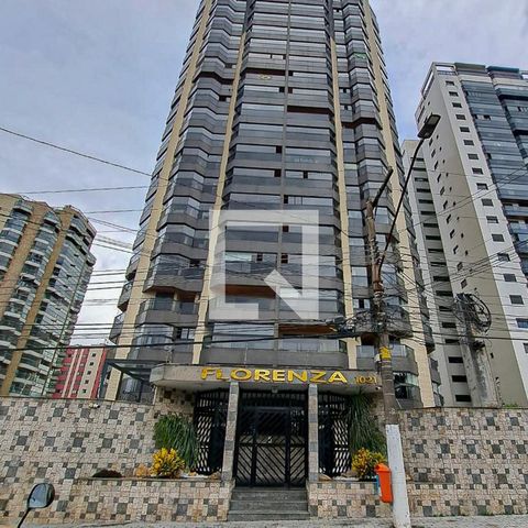 Apartamento à venda com 242m², 4 quartos e 4 vagasFachada e portaria