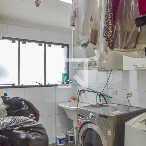 Apartamento à venda com 242m², 4 quartos e 4 vagasÁrea de Serviço