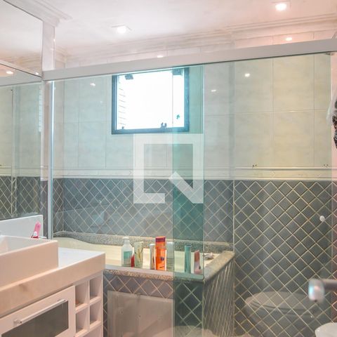 Apartamento à venda com 242m², 4 quartos e 4 vagasBanheiro da Suíte 3