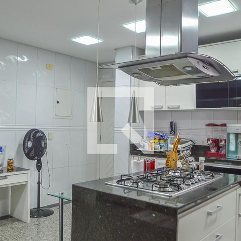 Apartamento à venda com 242m², 4 quartos e 4 vagasCozinha