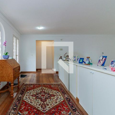 Casa de condomínio à venda com 547m², 4 quartos e 5 vagas