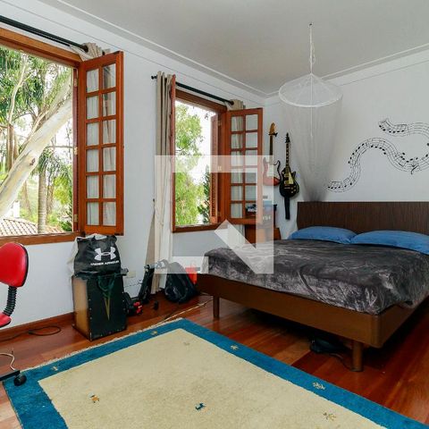 Casa de condomínio à venda com 547m², 4 quartos e 5 vagas Casa de condomínio à venda com 547m², 4 quartos e 5 vagasSuíte 2