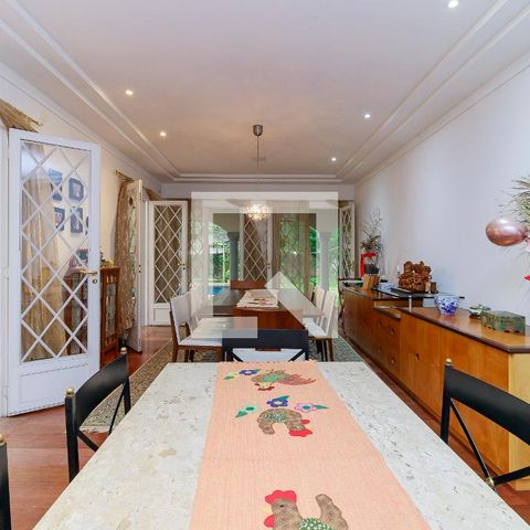Casa de condomínio à venda com 547m², 4 quartos e 5 vagas Casa de condomínio à venda com 547m², 4 quartos e 5 vagasSala de Jantar