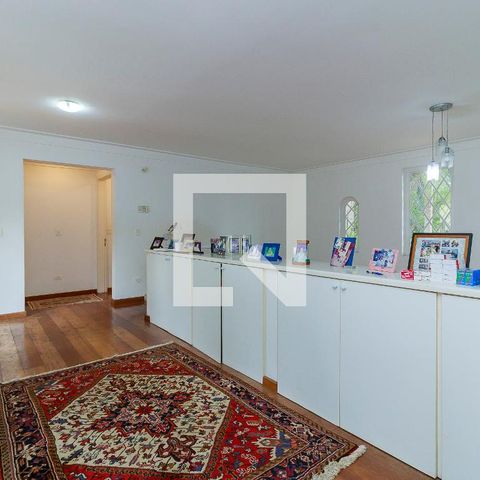 Casa de condomínio à venda com 547m², 4 quartos e 5 vagas Casa de condomínio à venda com 547m², 4 quartos e 5 vagasAnte Sala das Suítes