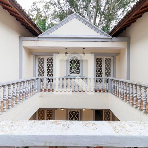Casa de condomínio à venda com 547m², 4 quartos e 5 vagas Casa de condomínio à venda com 547m², 4 quartos e 5 vagasVaranda das Suítes