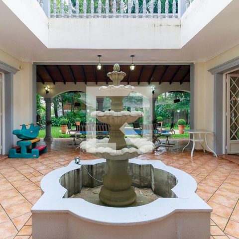 Casa de condomínio à venda com 547m², 4 quartos e 5 vagas