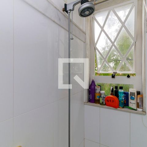 Casa de condomínio à venda com 547m², 4 quartos e 5 vagas Casa de condomínio à venda com 547m², 4 quartos e 5 vagasSuíte 2 - Banheiro