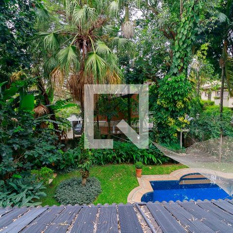 Casa de condomínio à venda com 547m², 4 quartos e 5 vagas Casa de condomínio à venda com 547m², 4 quartos e 5 vagasSuíte principal - Vista