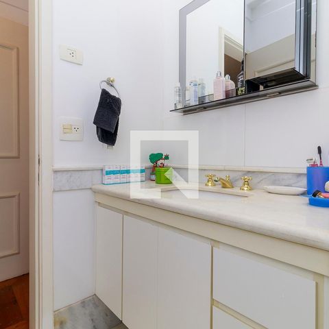Casa de condomínio à venda com 547m², 4 quartos e 5 vagas Casa de condomínio à venda com 547m², 4 quartos e 5 vagasSuíte 3 - Banheiro
