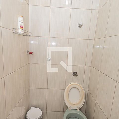 Casa à venda com 360m², 4 quartos e 4 vagasBanheiro sa suite