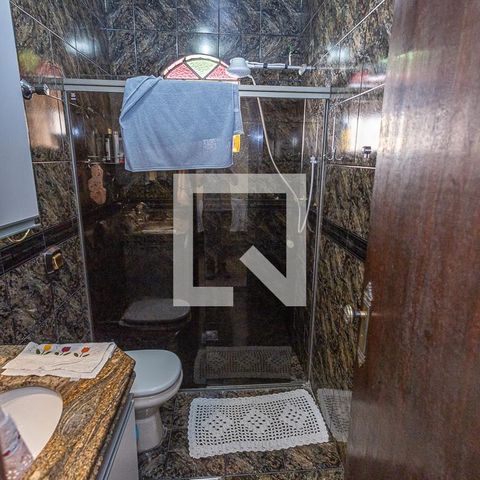 Casa à venda com 360m², 4 quartos e 4 vagasBanheiro social