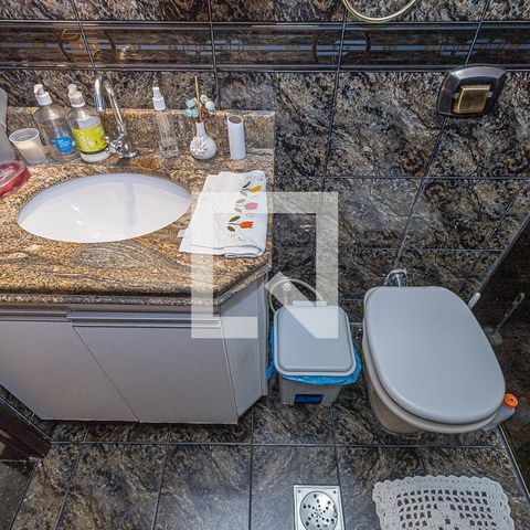 Casa à venda com 360m², 4 quartos e 4 vagasBanheiro social