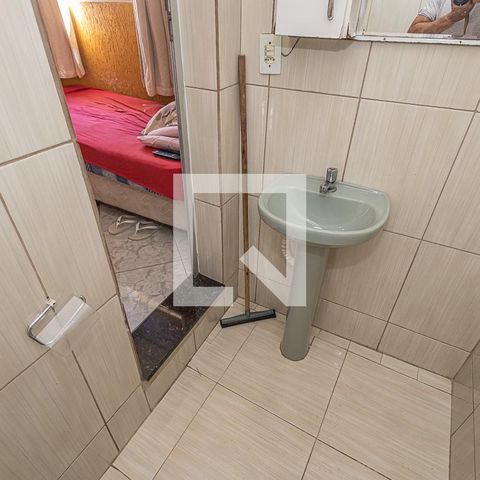 Casa à venda com 360m², 4 quartos e 4 vagasBanheiro sa suite