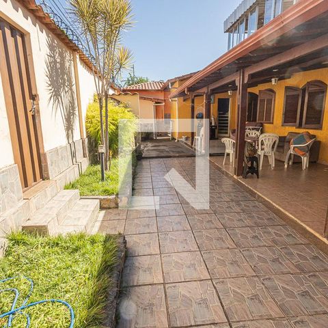 Casa à venda com 360m², 4 quartos e 4 vagasVaranda / quintal