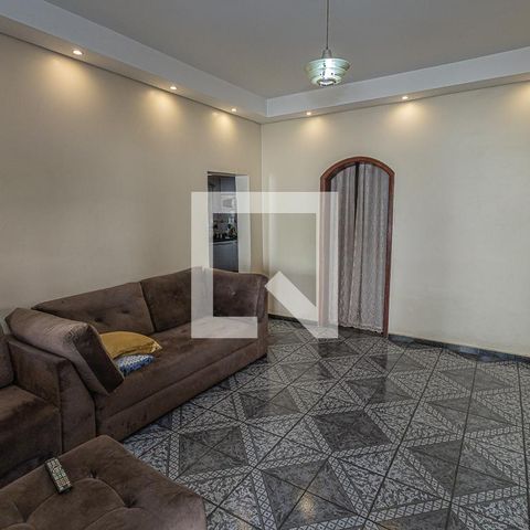 Casa à venda com 360m², 4 quartos e 4 vagasSala