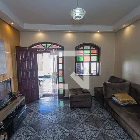 Casa à venda com 360m², 4 quartos e 4 vagasSala