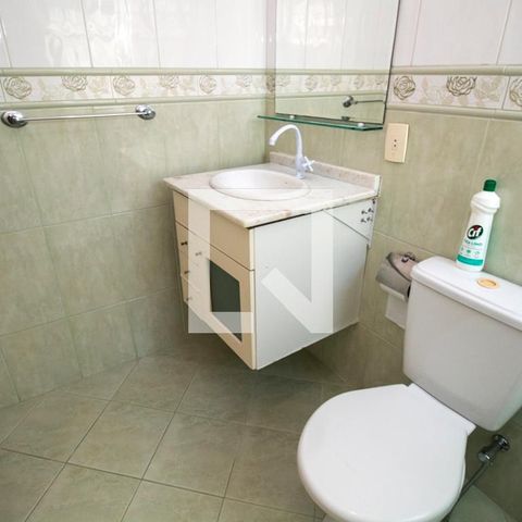 Apartamento à venda com 60m², 2 quartos e 2 vagas Apartamento à venda com 60m², 2 quartos e 2 vagasBanheiro
