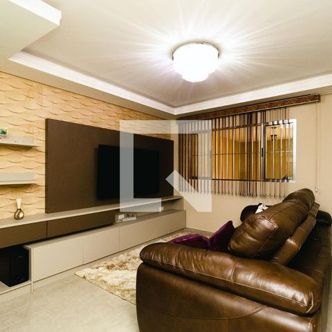 Casa à venda com 300m², 4 quartos e 3 vagasSala