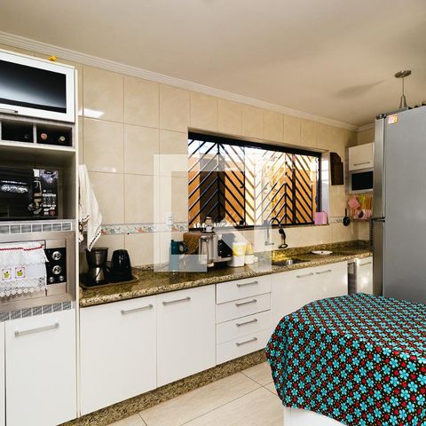 Casa à venda com 300m², 4 quartos e 3 vagasCozinha