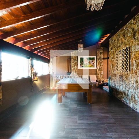 Casa à venda com 300m², 4 quartos e 3 vagasVaranda