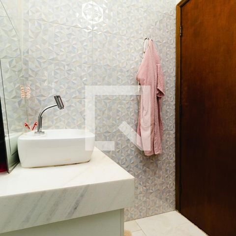 Casa à venda com 300m², 4 quartos e 3 vagasBanheiro da Suíte