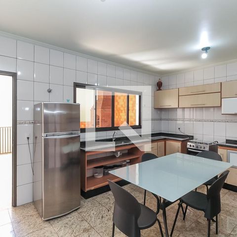 Casa à venda com 125m², 3 quartos e 4 vagas Casa à venda com 125m², 3 quartos e 4 vagasCozinha